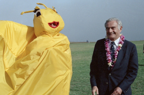 student in banana slug costume and Chancellor Robert Sinsheimer on east field